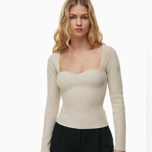 Aritzia Babaton Sculpt knit sweetheart Long Sleeve Top Blouse Sz XS Pink Stretch